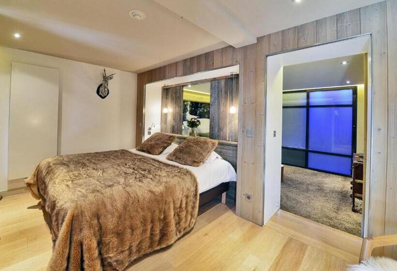 سوییت با چشم‌انداز کوه, Tsanteleina