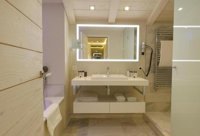 سوئیت با چشم‌انداز, Tsanteleina