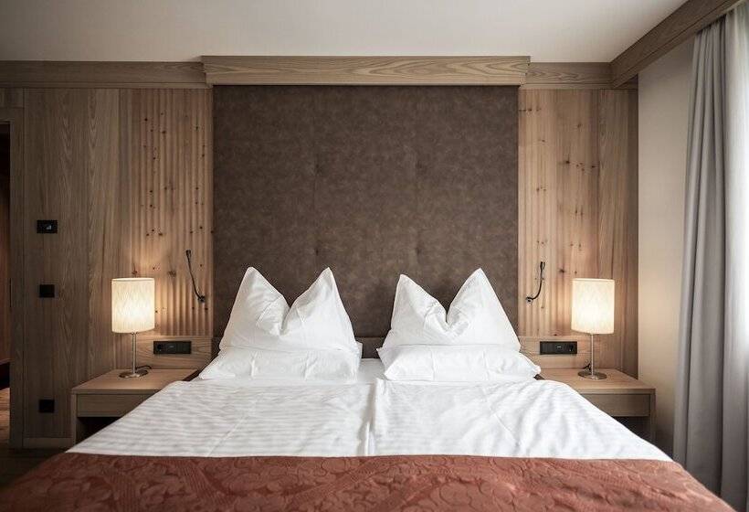 Номер Superior, Adler Spa Resort Dolomiti