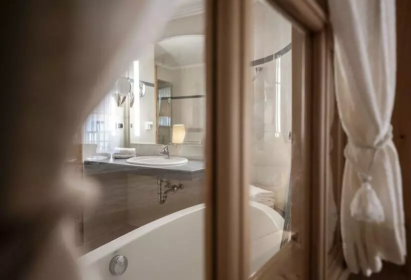 スーペリアールーム, Adler Spa Resort Dolomiti