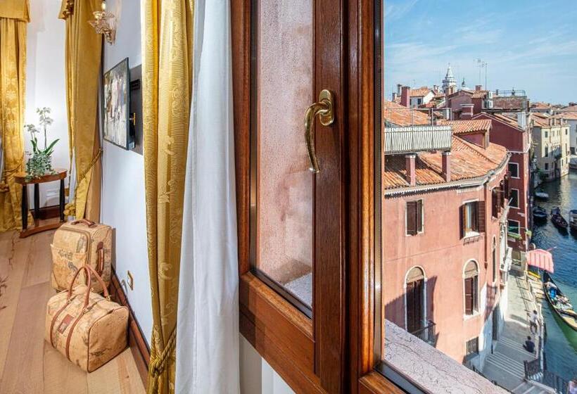 Junior Suite with Views, All’angelo Art