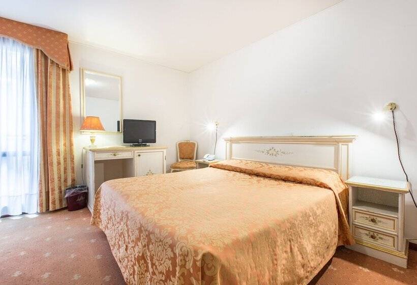 اتاق کلاسیک, Ambassador Tre Rose