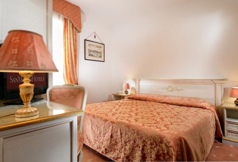 اتاق کلاسیک, Ambassador Tre Rose