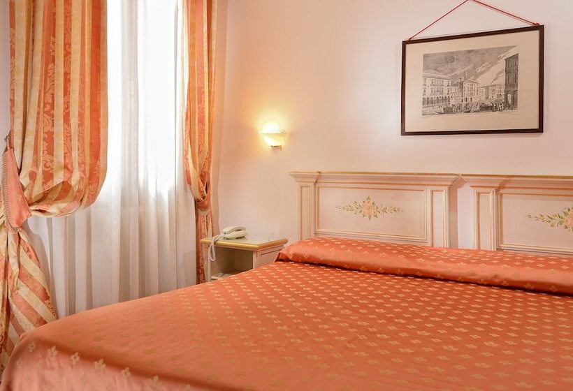 اتاق کلاسیک, Ambassador Tre Rose