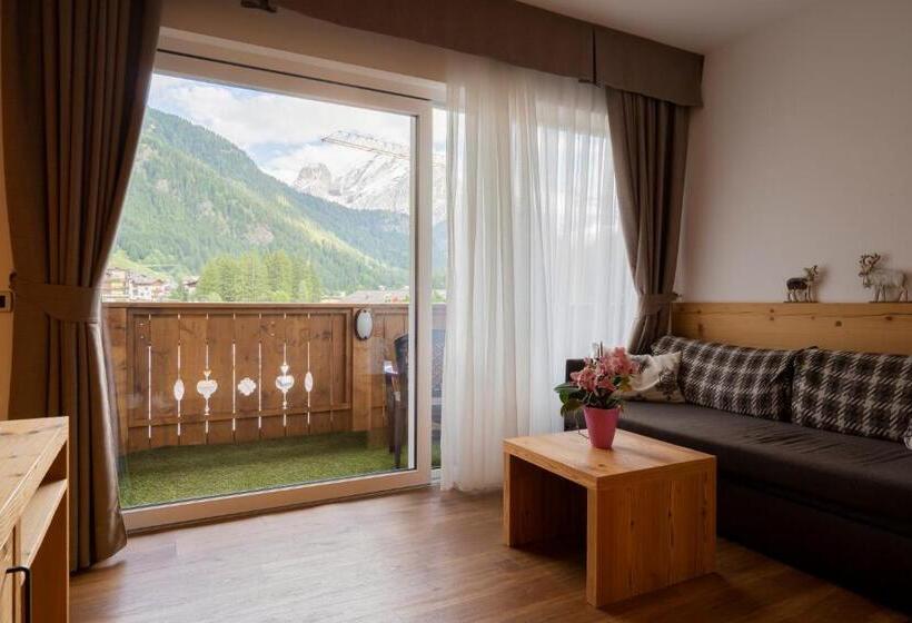 수피리어 룸, Astoria