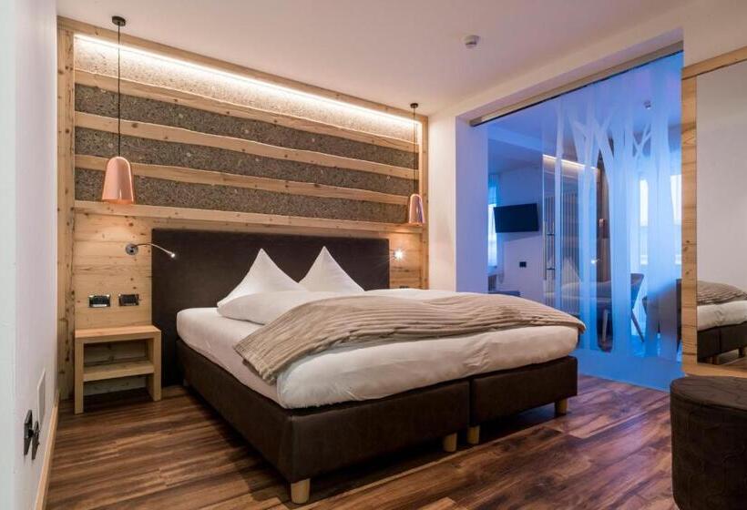 수피리어 룸 가든 전망, Astoria