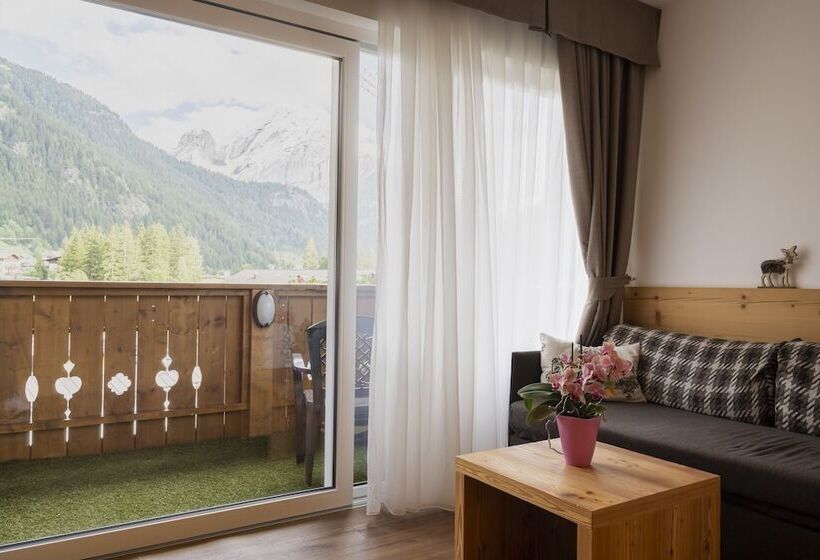 수피리어 룸, Astoria