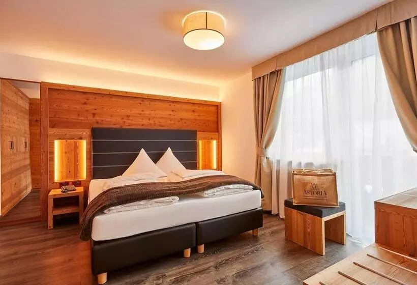 اتاق سوپریور چهار تخته, Astoria