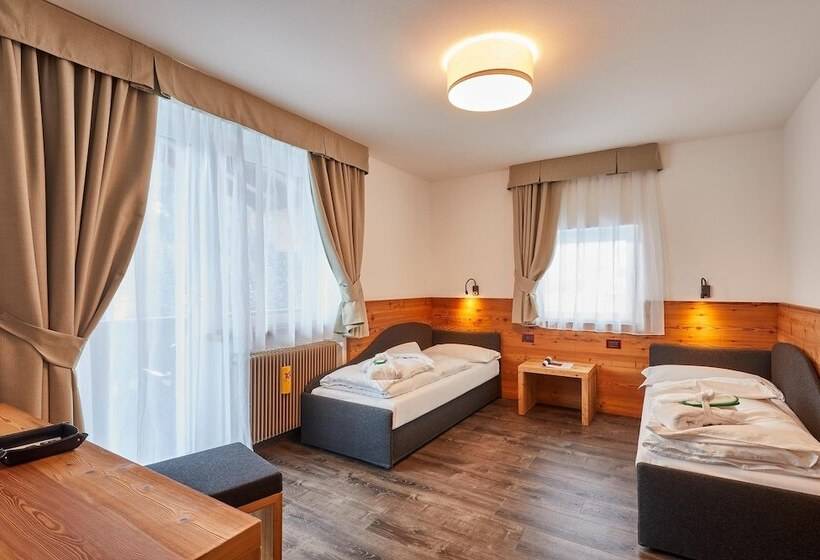 4인용 수피리어 룸, Astoria