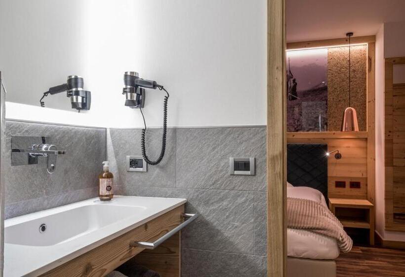 수피리어 룸 가든 전망, Astoria