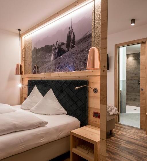 수피리어 룸 가든 전망, Astoria