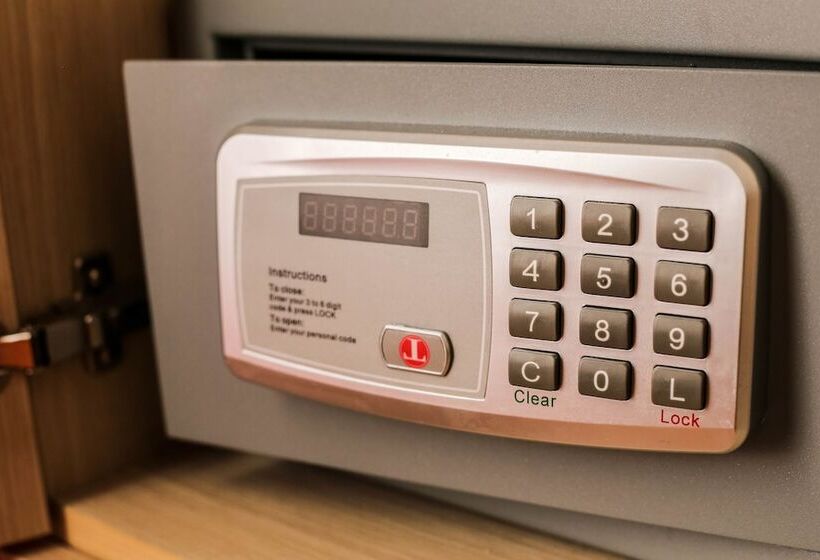 标准单人间, Berlino