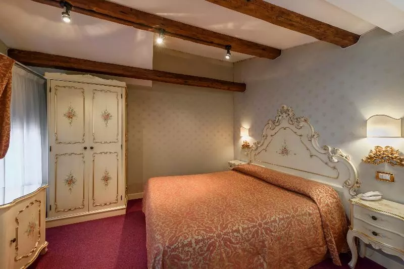 Chambre Triple Standard, Borghetti