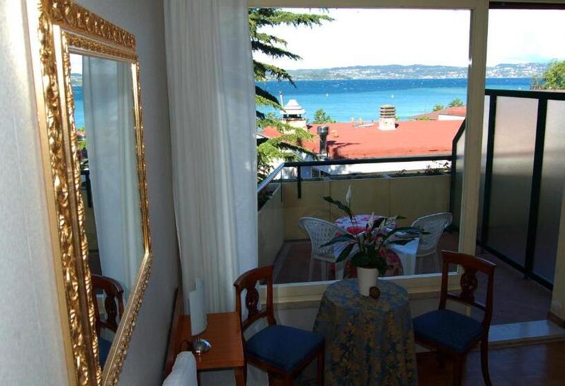 חדר סטנדרט, Broglia