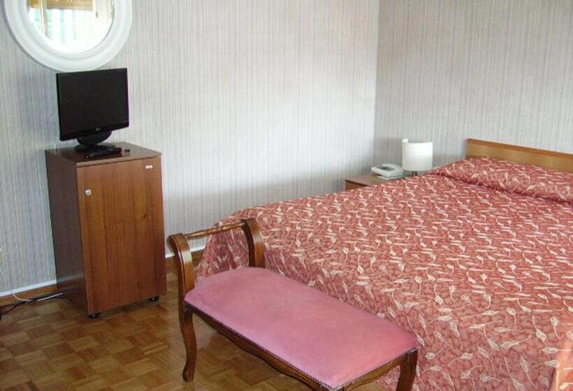 חדר משפחתי, Broglia