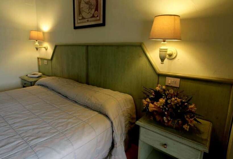 חדר סטנדרט לשלושה, Grande Albergo