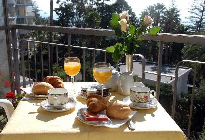 带阳台的三人标准间, Paradiso