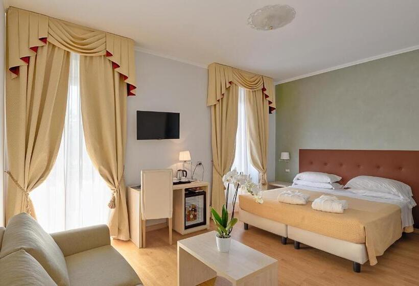 带阳台的三人标准间, Paradiso