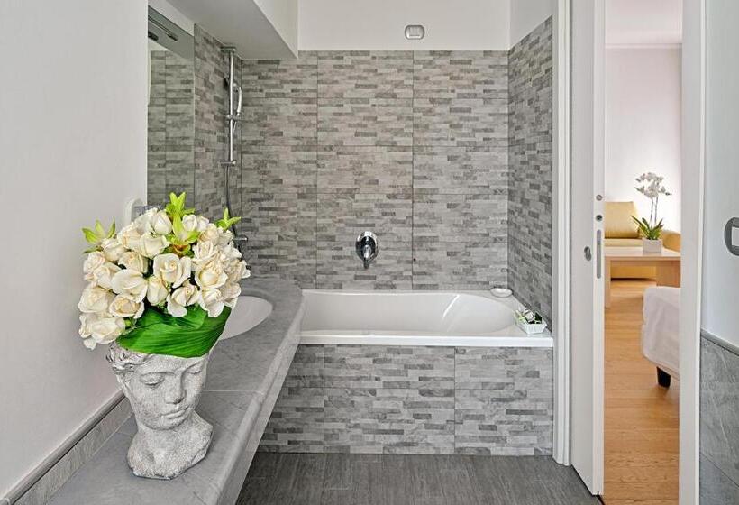 豪华海景房, Paradiso