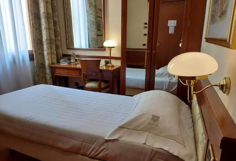 ベーシックルーム, Phi Hotel Dei Medaglioni