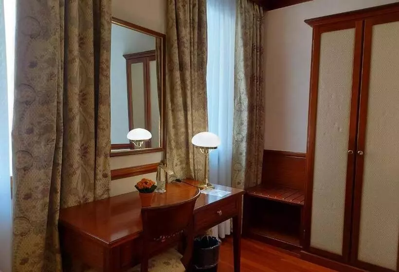 スーペリアールーム, Phi Hotel Dei Medaglioni