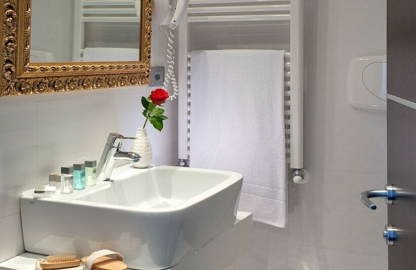 חדר סטנדרט לשלושה, C Hotels Fiume