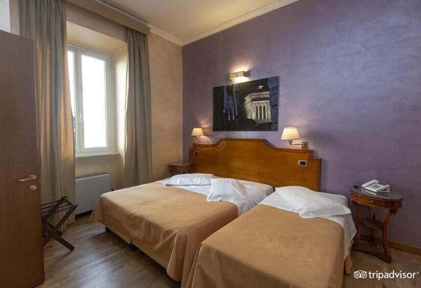 标准三人间, Kent