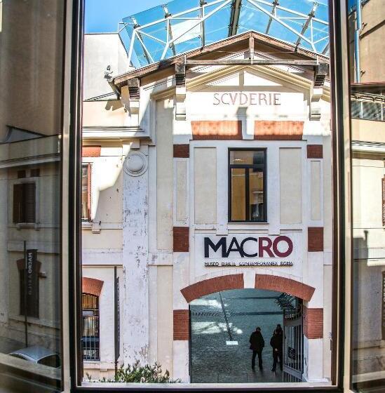 标准三人间, Kent