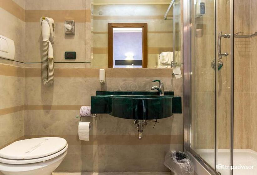 标准单人间, Kent