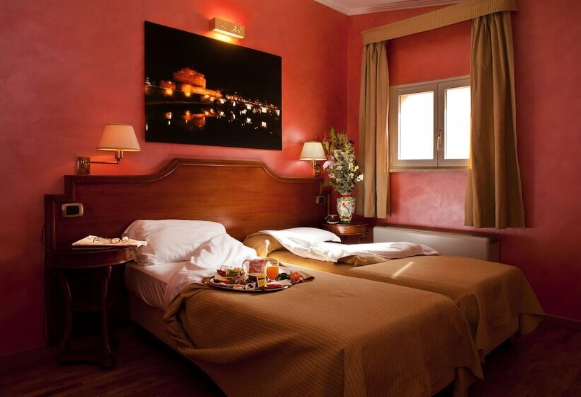 标准三人间, Kent