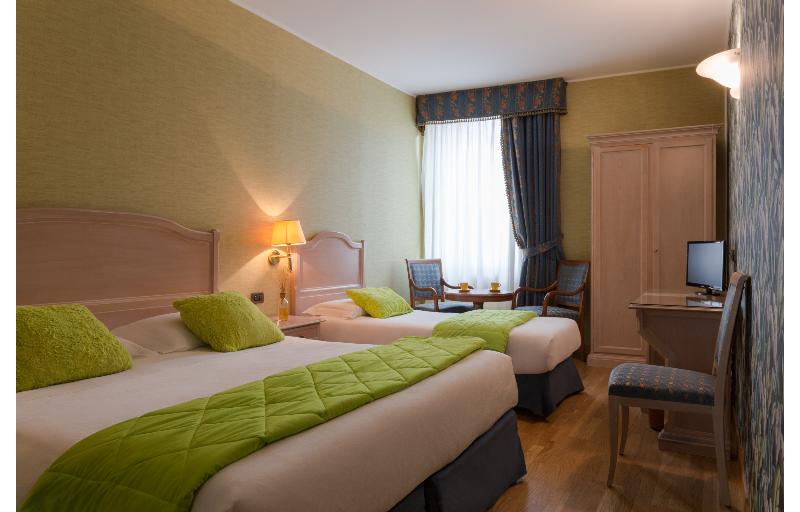 اتاق استاندارد چهار تخته, Palazzo Lovera