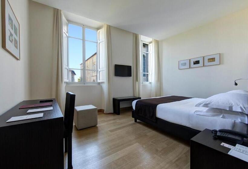 חדר סופריור, Tiferno