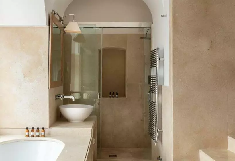 سوییت سوپریور با چشم‌انداز دریا, Mezzatorre Hotel & Thermal Spa