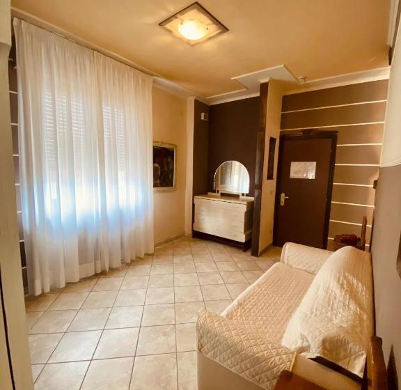 סוויטת ג'וניור דלוקס, Art Hotel Pandos