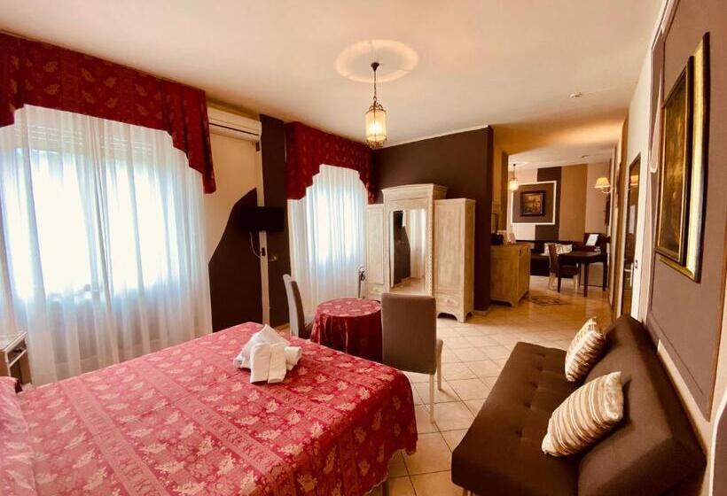 חדר משפחתי, Art Hotel Pandos