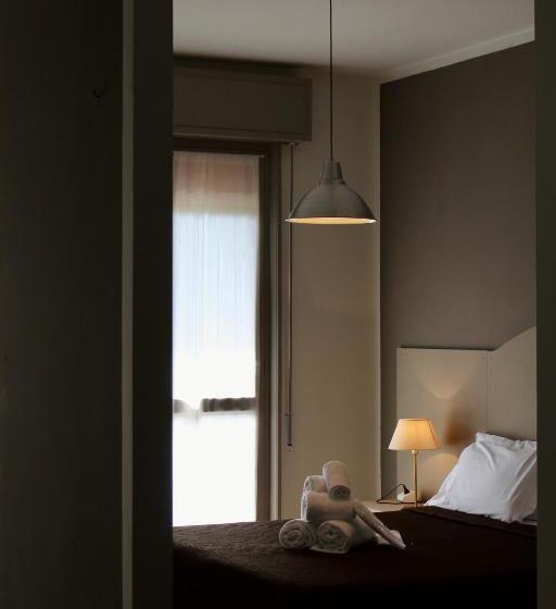 סוויטה נוף לבריכה, Art Hotel Pandos