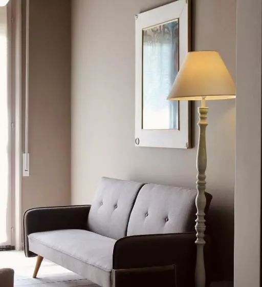 Sviitti Allasnäkymä, Art Hotel Pandos