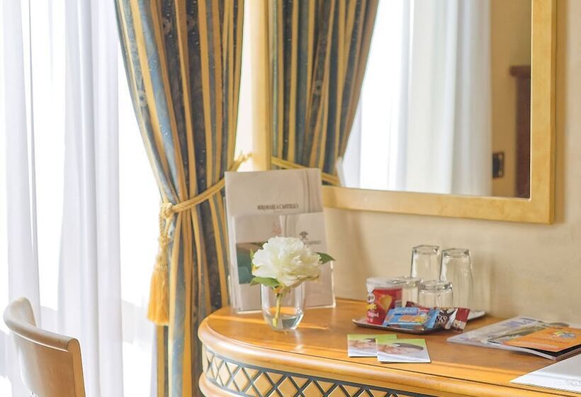 古典房间, Miramare E Castello