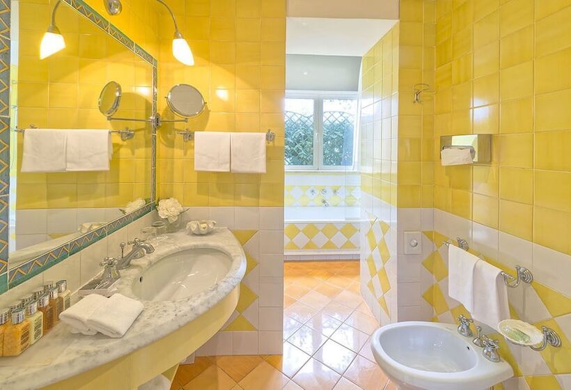 豪华海景房, Miramare E Castello