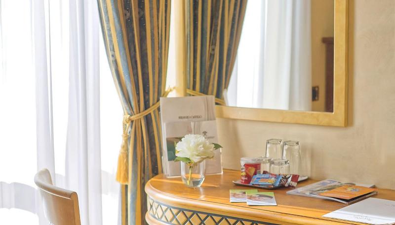 古典房间, Miramare E Castello