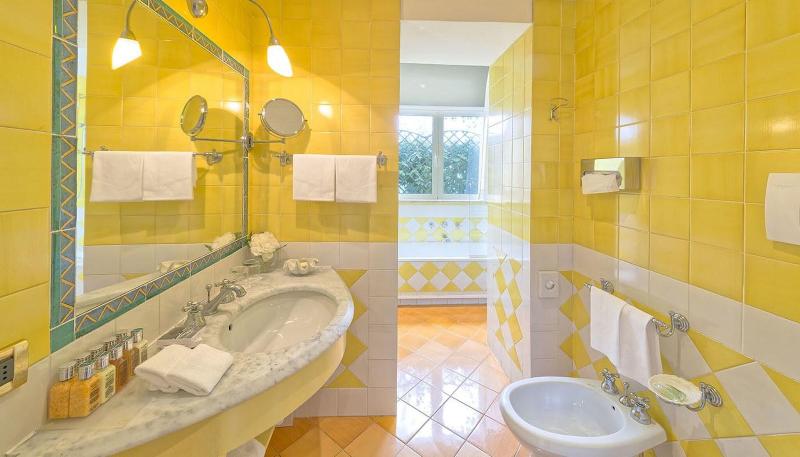 豪华海景房, Miramare E Castello