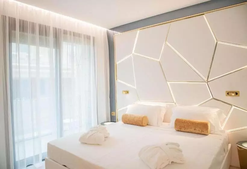 اتاق سوپریور با چشم‌انداز جانبی دریا, The Promenade Luxury Wellness