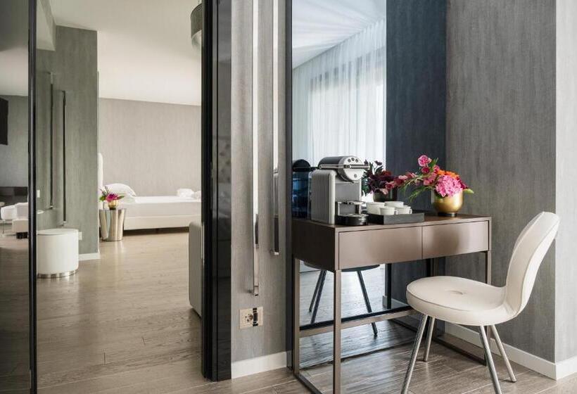 측면 바다 전망 스위트, The Promenade Luxury Wellness