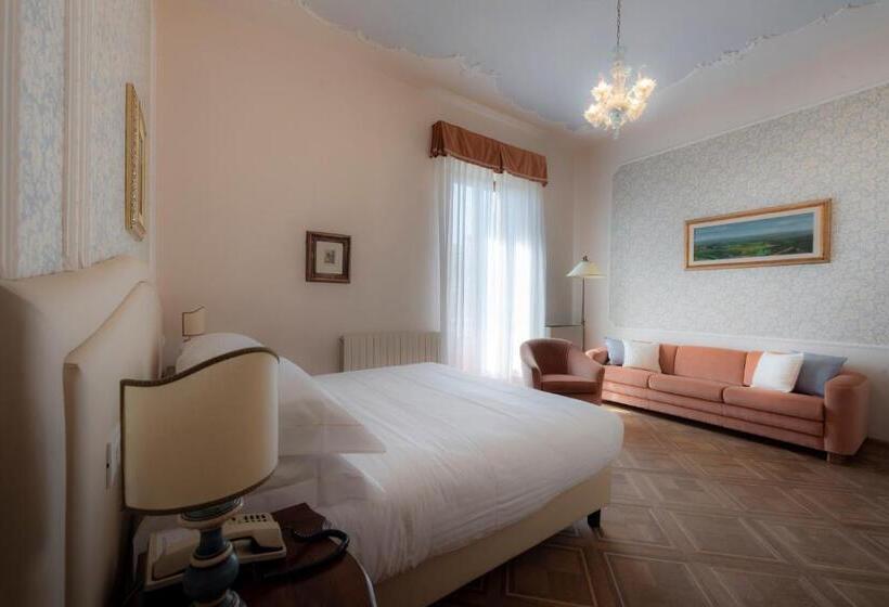 اتاق لوکس, Villa Scacciapensieri Boutique