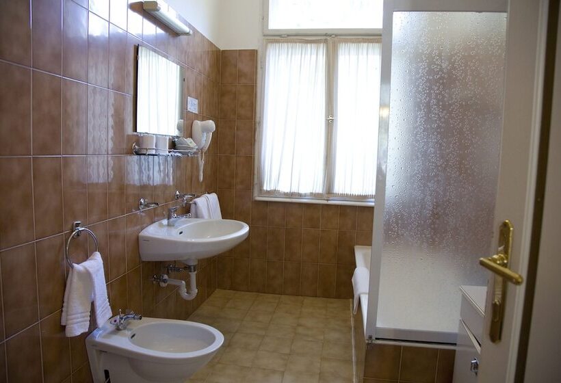 Номер Стандарт, Villa Westend