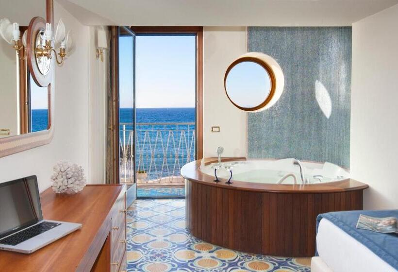 带按摩功能的小型套房, Mar Hotel Alimuri