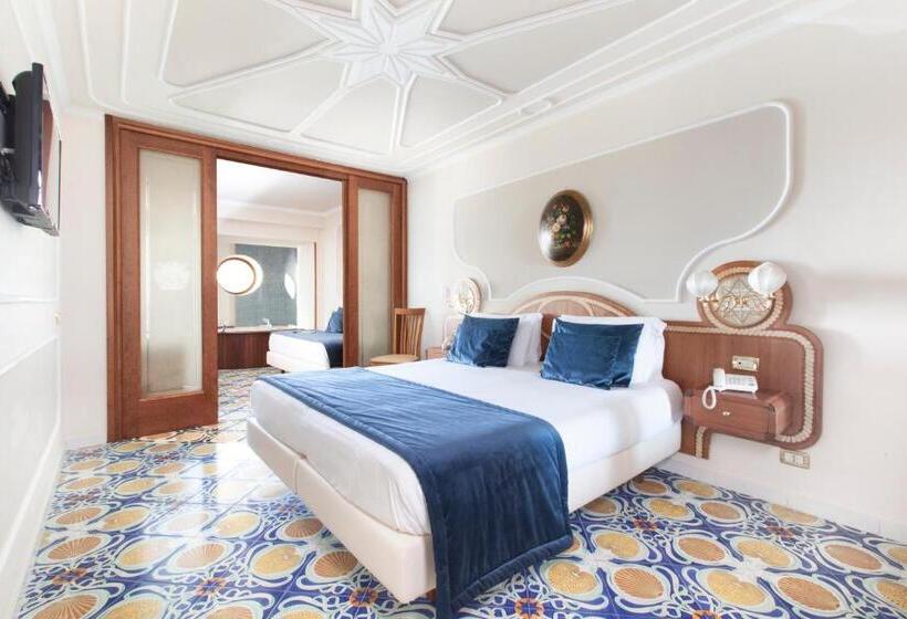 סוויטת ג'וניור עם מסג'ר מים, Mar Hotel Alimuri