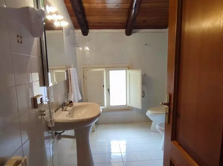 اتاق راحتی سه تخته, Allegroitalia Torre Artale Palermo