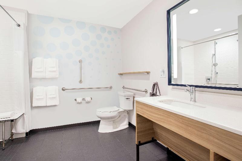 غرفة قياسية سرير كينج, Tru By Hilton Audubon Valley Forge