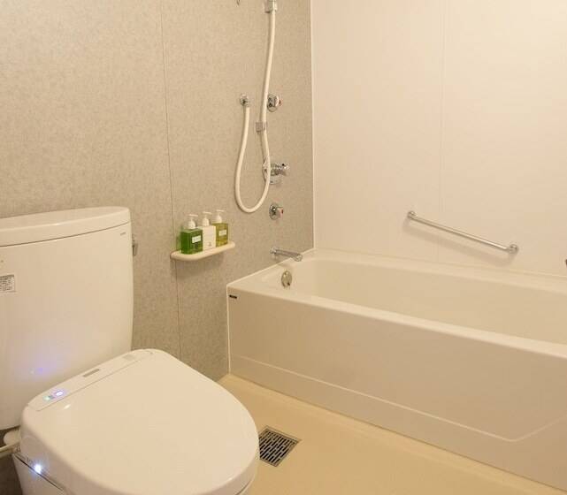 家庭间, Granvia Osaka Jr Hotel Group